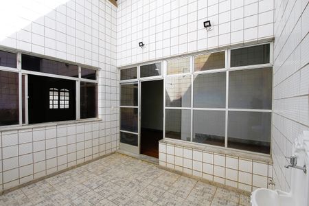 Casa para alugar com 300m², 4 quartos e 2 vagasJardim de inverno