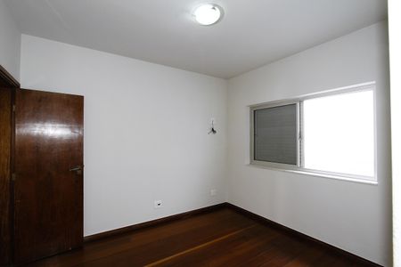 Casa para alugar com 300m², 4 quartos e 2 vagasQuarto 1