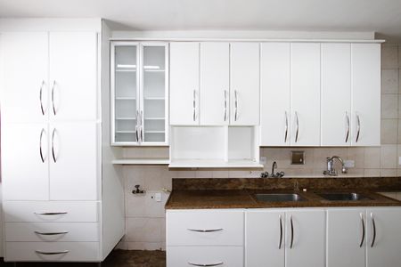 Casa para alugar com 300m², 4 quartos e 2 vagasCozinha