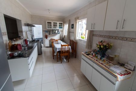 Casa à venda com 200m², 3 quartos e 4 vagas Casa à venda com 200m², 3 quartos e 4 vagasCozinha