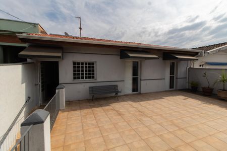Casa à venda com 200m², 3 quartos e 4 vagas Casa à venda com 200m², 3 quartos e 4 vagasÁrea comum