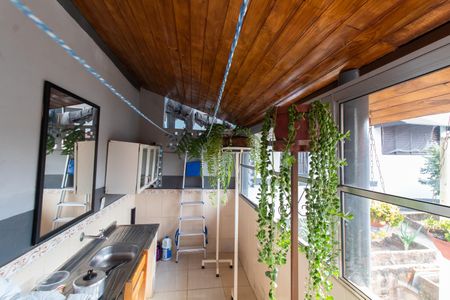 Casa à venda com 200m², 3 quartos e 4 vagas Casa à venda com 200m², 3 quartos e 4 vagasÁrea de Serviço