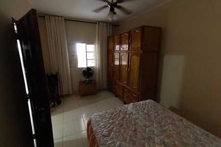 Casa à venda com 200m², 3 quartos e 4 vagas Casa à venda com 200m², 3 quartos e 4 vagasQuarto 3