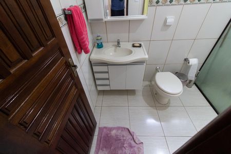 Casa à venda com 200m², 3 quartos e 4 vagas Casa à venda com 200m², 3 quartos e 4 vagasBanheiro