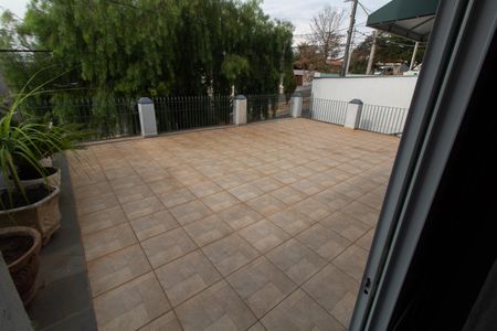 Casa à venda com 200m², 3 quartos e 4 vagas Casa à venda com 200m², 3 quartos e 4 vagasVista Quarto 2