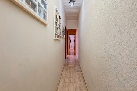 Casa à venda com 256m², 3 quartos e sem vaga Casa à venda com 256m², 3 quartos e sem vagaCorredor