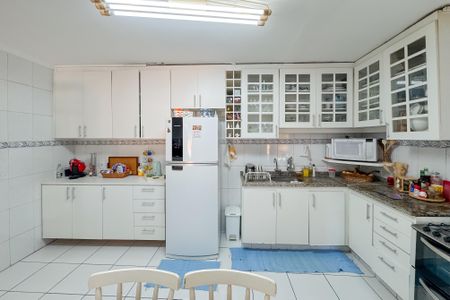 Casa à venda com 256m², 3 quartos e sem vaga Casa à venda com 256m², 3 quartos e sem vagaCozinha