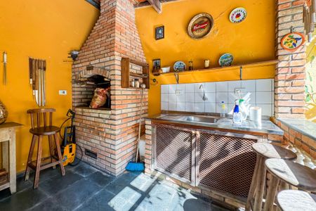 Casa à venda com 256m², 3 quartos e sem vaga Casa à venda com 256m², 3 quartos e sem vagaÁrea comum - Churrasqueira