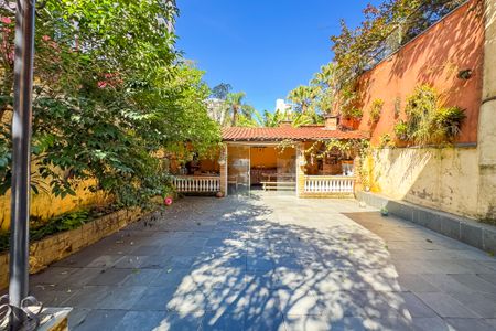 Casa à venda com 256m², 3 quartos e sem vaga Casa à venda com 256m², 3 quartos e sem vagaÁrea Externa