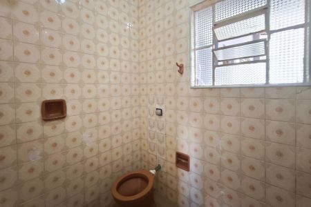 Casa à venda com 350m², 2 quartos e 3 vagasBanheiro