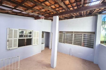 Casa à venda com 350m², 2 quartos e 3 vagasQuintal