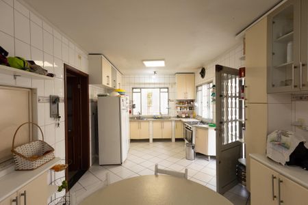 Casa para alugar com 385m², 6 quartos e 3 vagas Casa para alugar com 385m², 6 quartos e 3 vagasCozinha