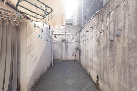 Casa para alugar com 385m², 6 quartos e 3 vagas Casa para alugar com 385m², 6 quartos e 3 vagasQuintal