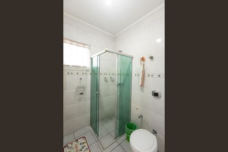 Casa para alugar com 385m², 6 quartos e 3 vagas Casa para alugar com 385m², 6 quartos e 3 vagasBanheiro da Suíte 1