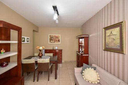 Apartamento à venda com 80m², 2 quartos e 1 vagaSala de Jantar