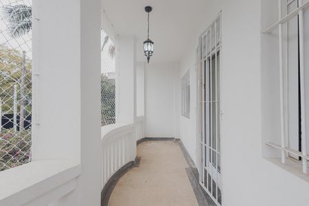 Casa à venda com 300m², 4 quartos e 4 vagasVaranda do Quarto