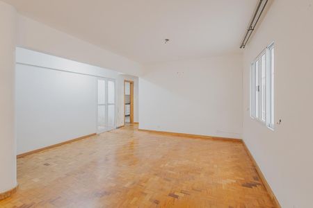 Casa à venda com 300m², 4 quartos e 4 vagasSala