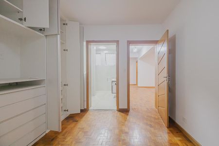 Casa à venda com 300m², 4 quartos e 4 vagasSuíte 1