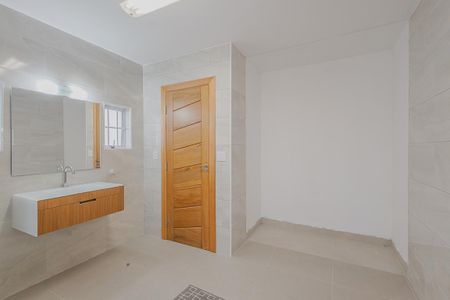 Casa à venda com 300m², 4 quartos e 4 vagasBanheiro da Suíte 2