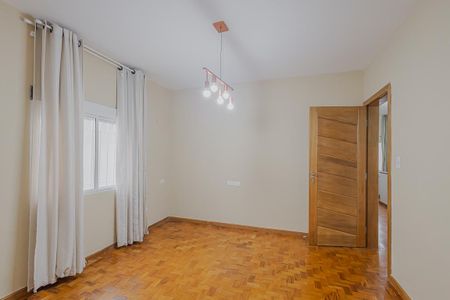 Casa à venda com 300m², 4 quartos e 4 vagasSuíte 3