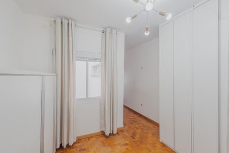 Casa à venda com 300m², 4 quartos e 4 vagasSuíte 2