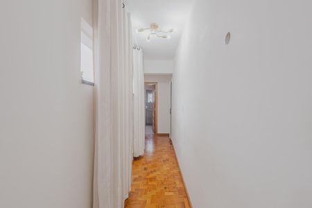 Casa à venda com 300m², 4 quartos e 4 vagasSuíte 2