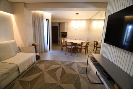 Sala de apartamento à venda com 2 quartos, 70m² em Cambuí, Campinas