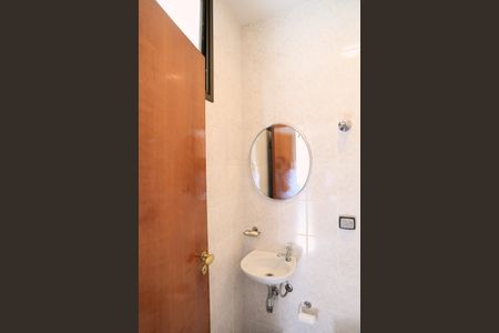 Apartamento à venda com 140m², 4 quartos e 3 vagas Apartamento à venda com 140m², 4 quartos e 3 vagasBanheiro de serviço