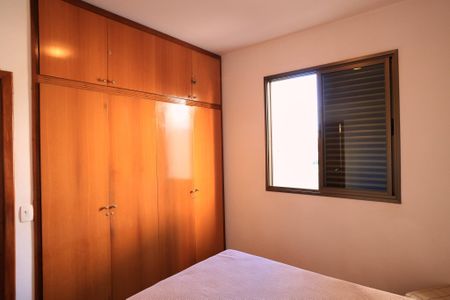 Apartamento à venda com 140m², 4 quartos e 3 vagas Apartamento à venda com 140m², 4 quartos e 3 vagasSuíte