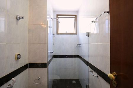 Apartamento à venda com 140m², 4 quartos e 3 vagas Apartamento à venda com 140m², 4 quartos e 3 vagasBanheiro