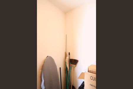 Apartamento à venda com 140m², 4 quartos e 3 vagas Apartamento à venda com 140m², 4 quartos e 3 vagasQuarto de Serviço