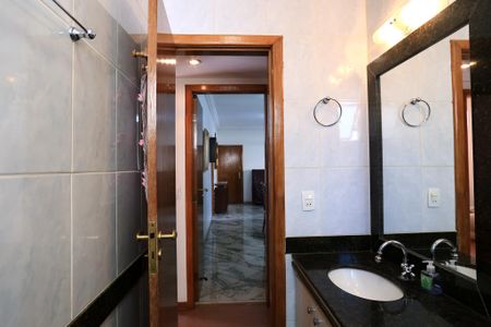 Apartamento à venda com 140m², 4 quartos e 3 vagas Apartamento à venda com 140m², 4 quartos e 3 vagasBanheiro