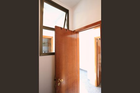 Apartamento à venda com 140m², 4 quartos e 3 vagas Apartamento à venda com 140m², 4 quartos e 3 vagasQuarto de Serviço