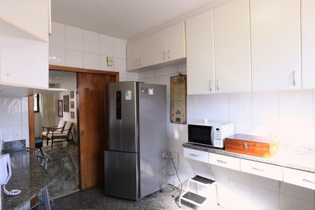 Apartamento à venda com 140m², 4 quartos e 3 vagas Apartamento à venda com 140m², 4 quartos e 3 vagasCozinha