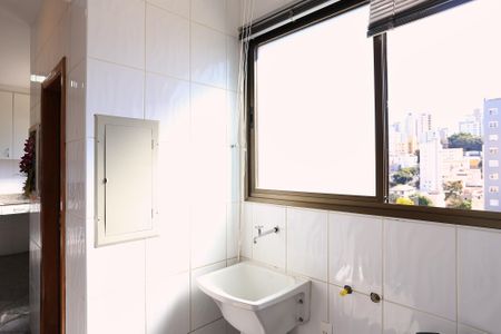 Apartamento à venda com 140m², 4 quartos e 3 vagas Apartamento à venda com 140m², 4 quartos e 3 vagasÁrea de Serviço