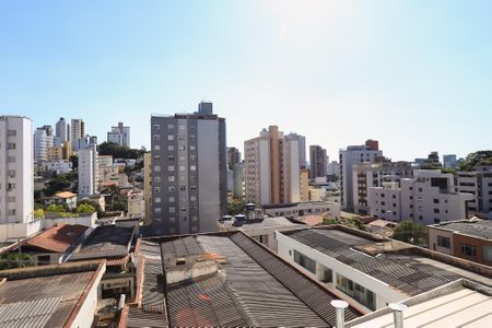 Apartamento à venda com 140m², 4 quartos e 3 vagas Apartamento à venda com 140m², 4 quartos e 3 vagasVista da Sala de TV