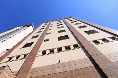 Apartamento à venda com 140m², 4 quartos e 3 vagas Apartamento à venda com 140m², 4 quartos e 3 vagasFachada