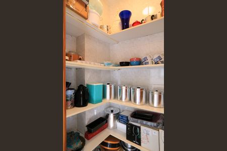 Apartamento à venda com 140m², 4 quartos e 3 vagas Apartamento à venda com 140m², 4 quartos e 3 vagasDespensa