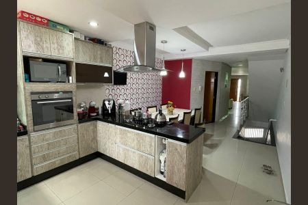 Casa à venda com 250m², 3 quartos e 4 vagasCozinha