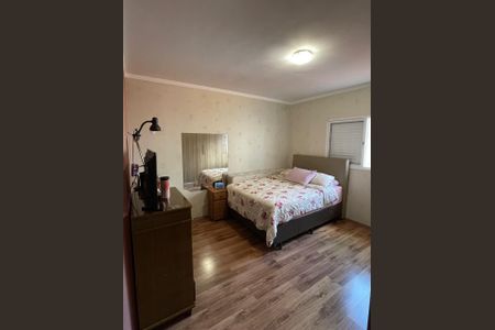 Casa à venda com 250m², 3 quartos e 4 vagasQuarto