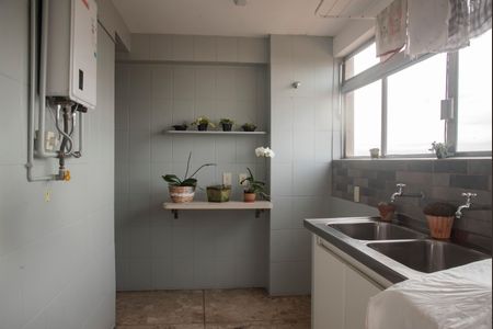 Apartamento à venda com 140m², 2 quartos e 1 vagaÁrea de Serviço