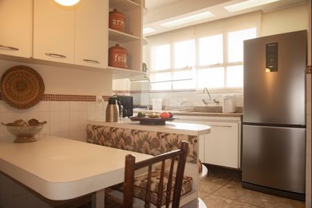 Apartamento à venda com 140m², 2 quartos e 1 vagaCozinha