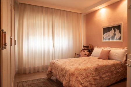 Apartamento à venda com 140m², 2 quartos e 1 vagaSuíte