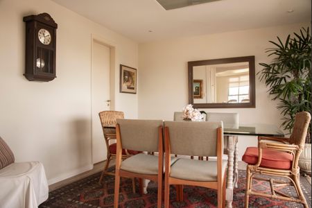 Apartamento à venda com 140m², 2 quartos e 1 vagaSala de Jantar