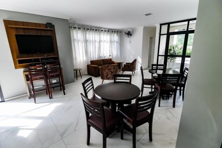 Apartamento à venda com 86m², 3 quartos e 2 vagas Apartamento à venda com 86m², 3 quartos e 2 vagasÁrea comum - Salão de festas