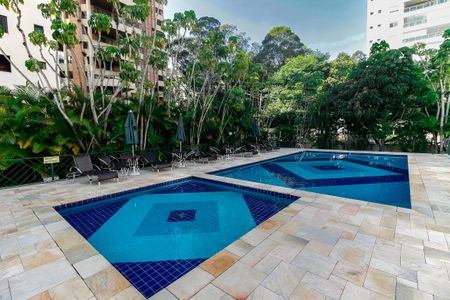 Apartamento à venda com 86m², 3 quartos e 2 vagas Apartamento à venda com 86m², 3 quartos e 2 vagasÁrea comum - Piscina