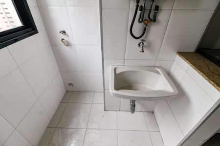 Apartamento à venda com 86m², 3 quartos e 2 vagas Apartamento à venda com 86m², 3 quartos e 2 vagasDetalhe da area de serviço