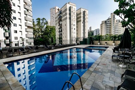 Apartamento à venda com 86m², 3 quartos e 2 vagas Apartamento à venda com 86m², 3 quartos e 2 vagasÁrea comum - Piscina