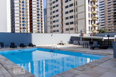 Apartamento à venda com 176m², 3 quartos e 2 vagasÁrea comum - Piscina