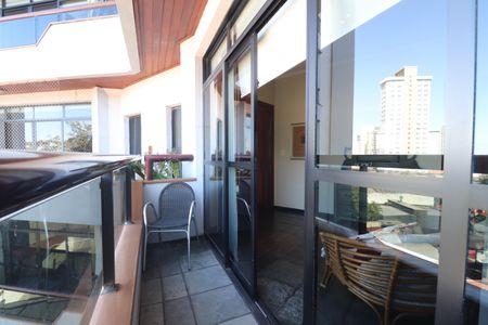 Apartamento à venda com 176m², 3 quartos e 2 vagasVaranda da Sala